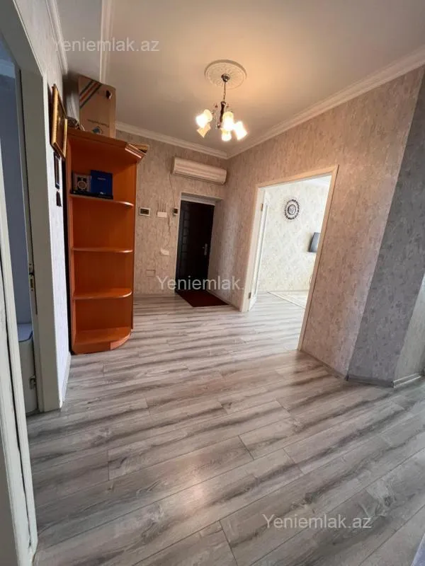 Satılır 3 otaqlı yeni tikili 83 m²