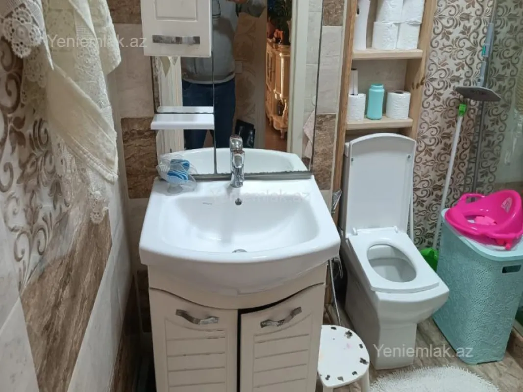 Satılır 2 otaqlı köhnə tikili 60 m²