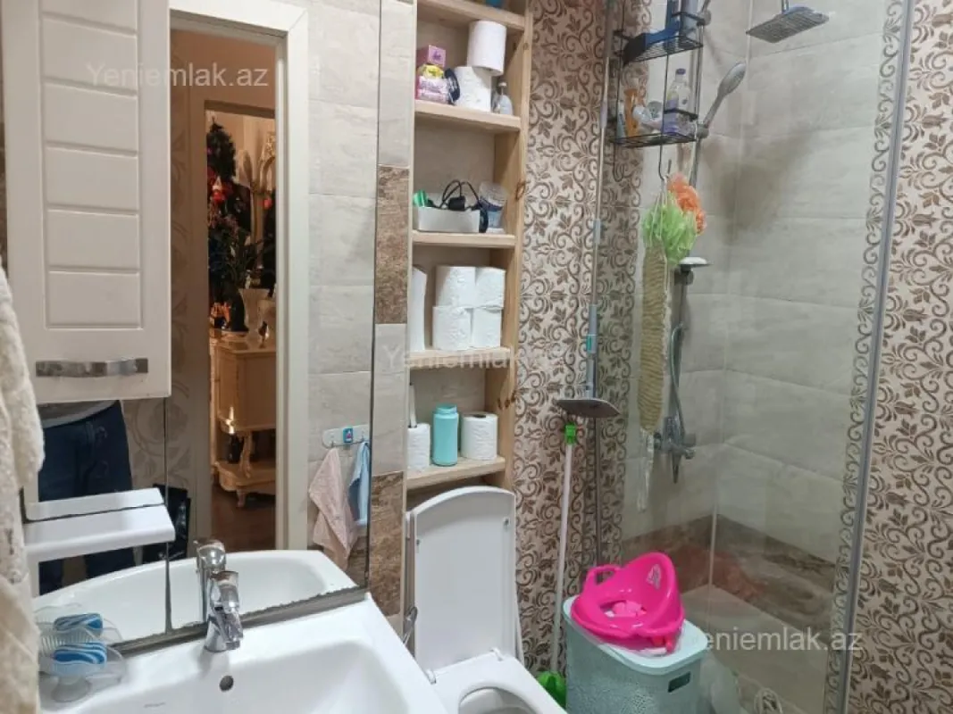 Satılır 2 otaqlı köhnə tikili 60 m²