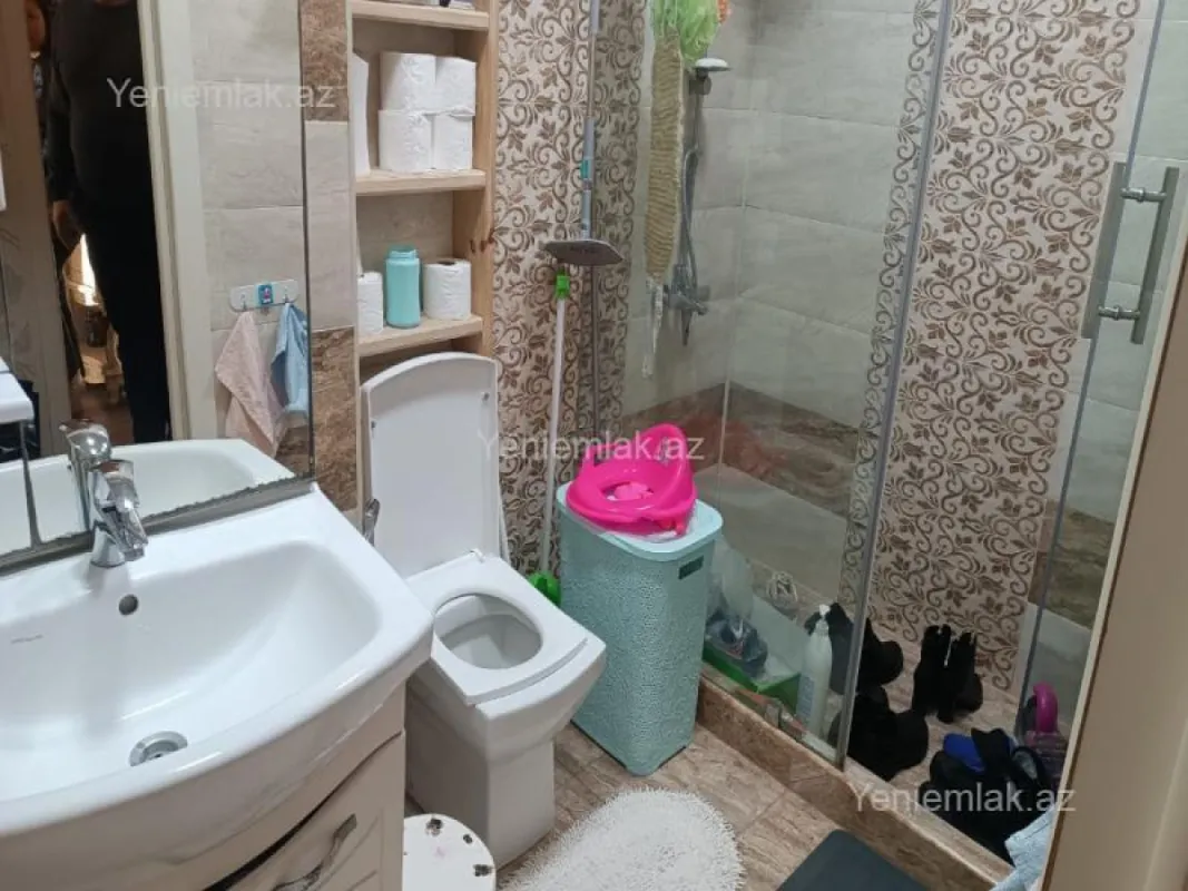 Satılır 2 otaqlı köhnə tikili 60 m²