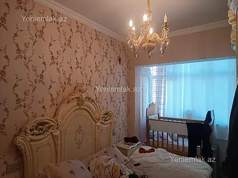 Satılır 2 otaqlı köhnə tikili 60 m²