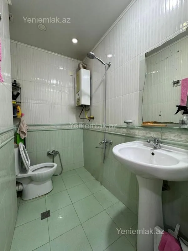 Satılır 4 otaqlı köhnə tikili 112.4 m²