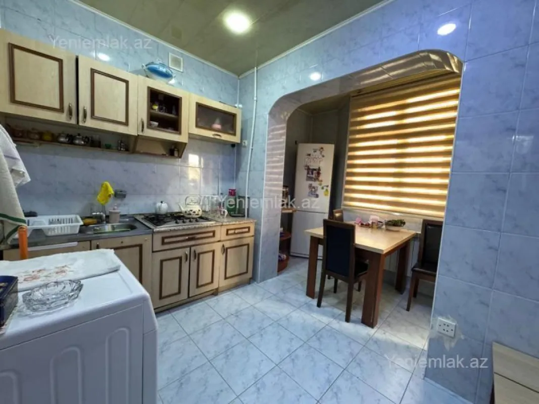 Satılır 4 otaqlı köhnə tikili 112.4 m²