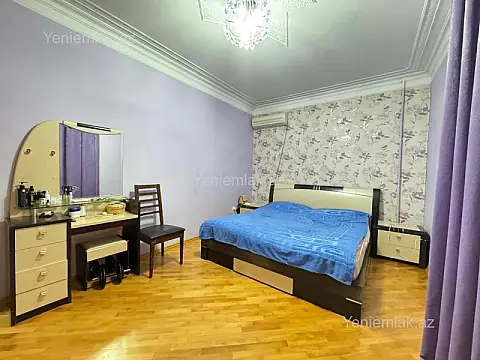 Satılır 4 otaqlı köhnə tikili 112.4 m²