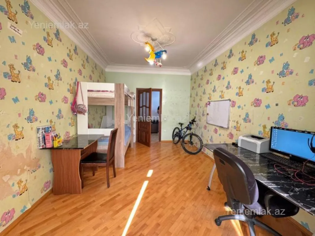 Satılır 4 otaqlı köhnə tikili 112.4 m²