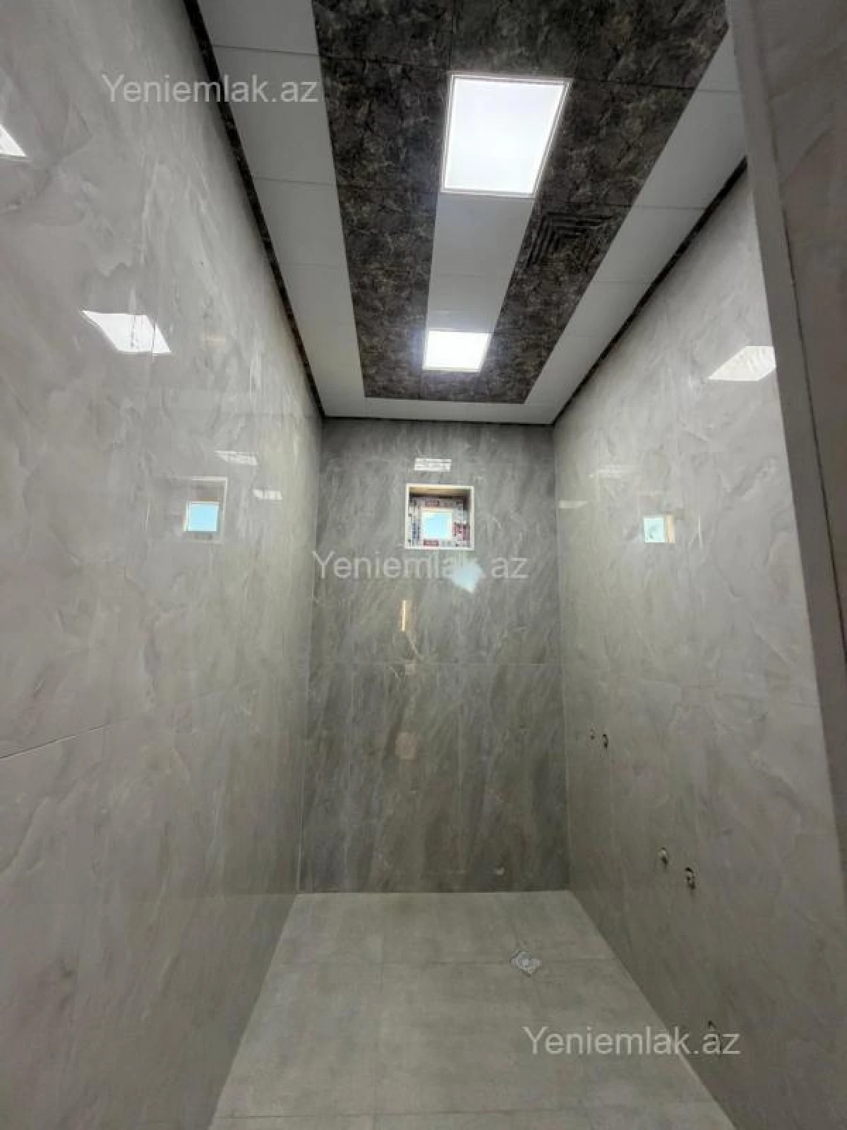 Satılır 4 otaqlı həyət evi 160 m²