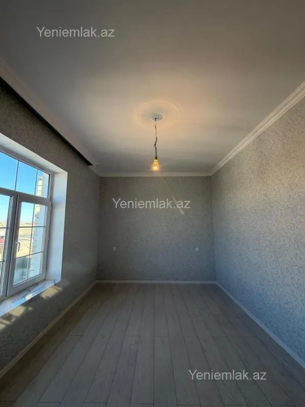 Satılır 4 otaqlı həyət evi 160 m²