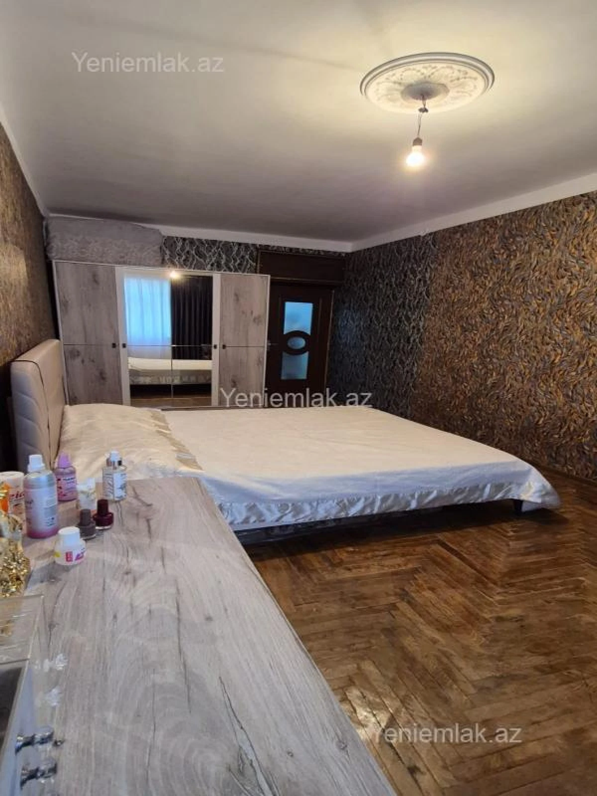 Satılır 3 otaqlı köhnə tikili 70 m²