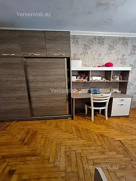 Satılır 3 otaqlı köhnə tikili 70 m²