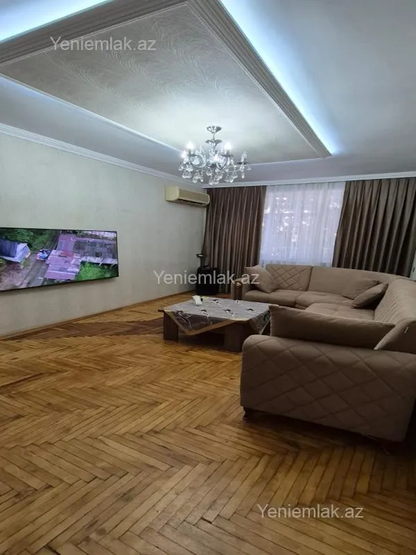 Satılır 3 otaqlı köhnə tikili 70 m²