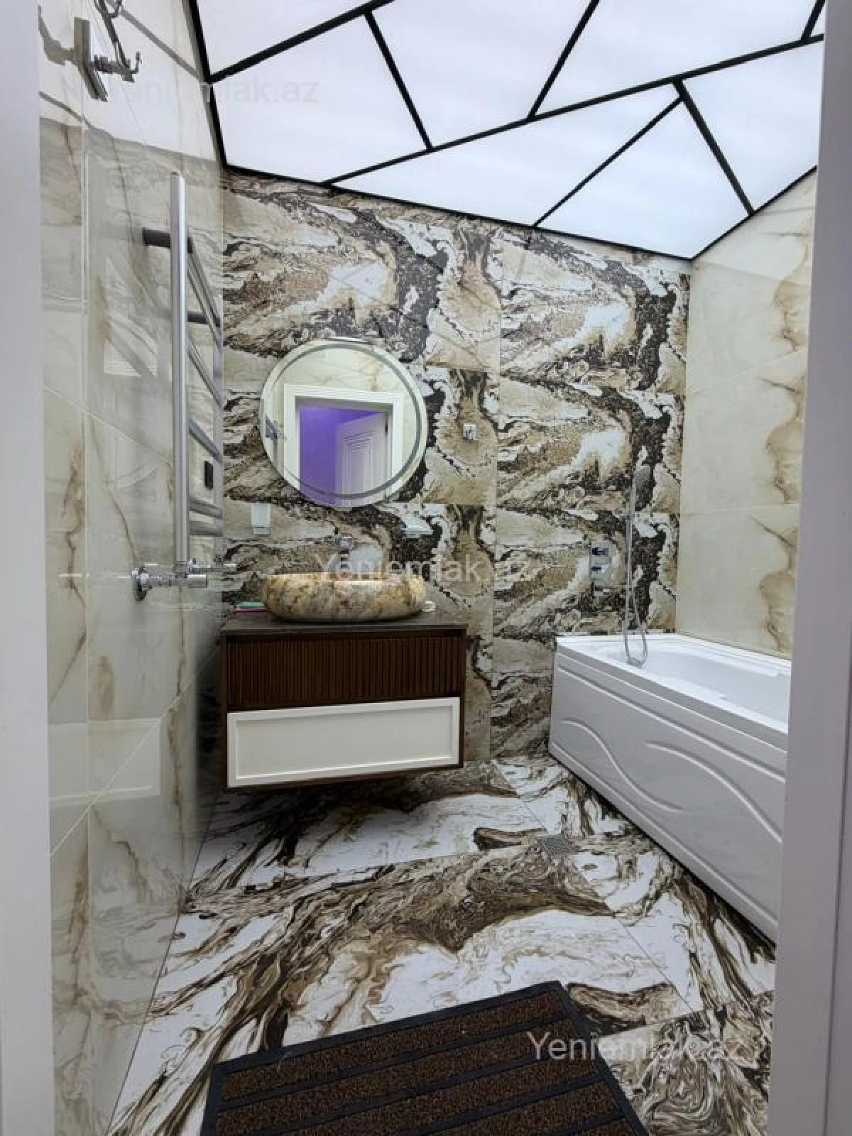 Satılır 3 otaqlı yeni tikili 100 m²