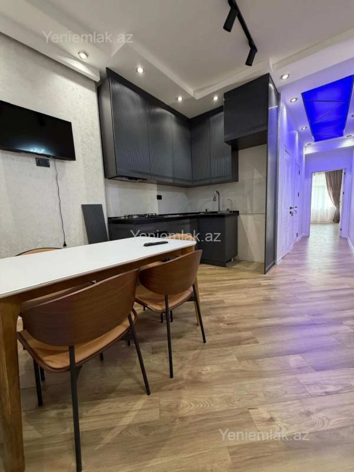 Satılır 3 otaqlı yeni tikili 100 m²