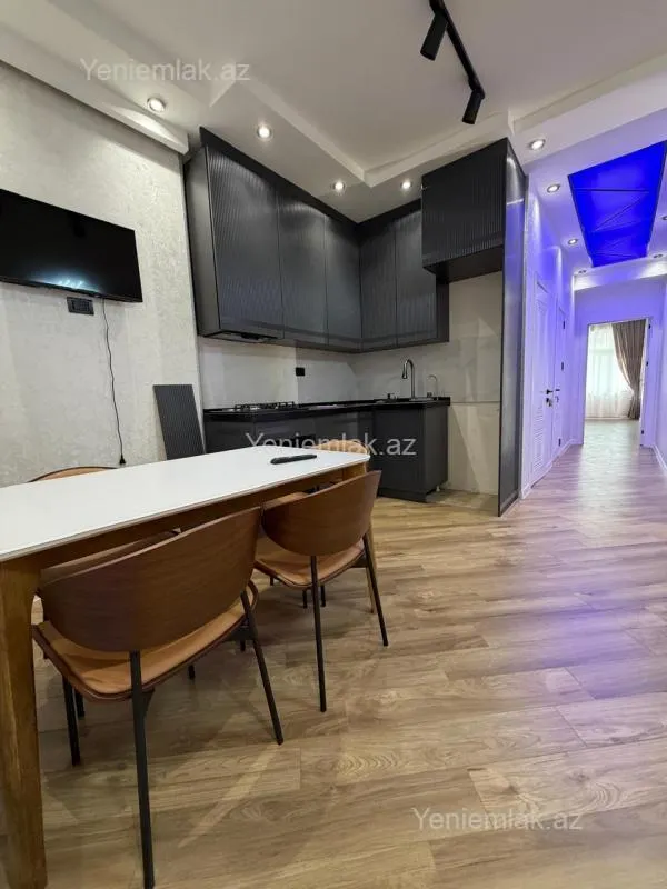 Satılır 3 otaqlı yeni tikili 100 m²