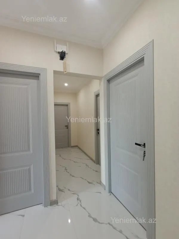 Satılır 5 otaqlı köhnə tikili 120 m²