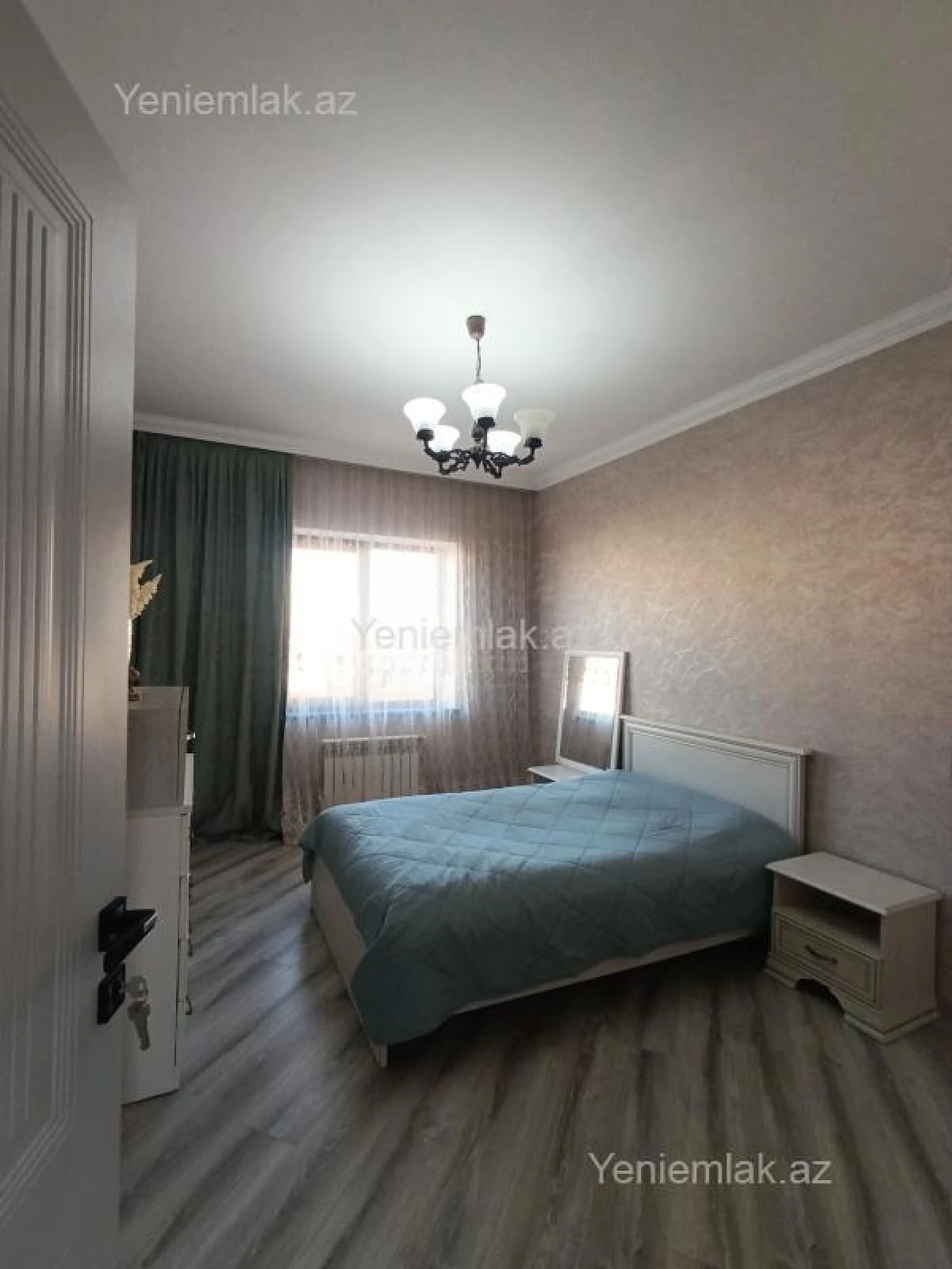 Satılır 5 otaqlı köhnə tikili 120 m²