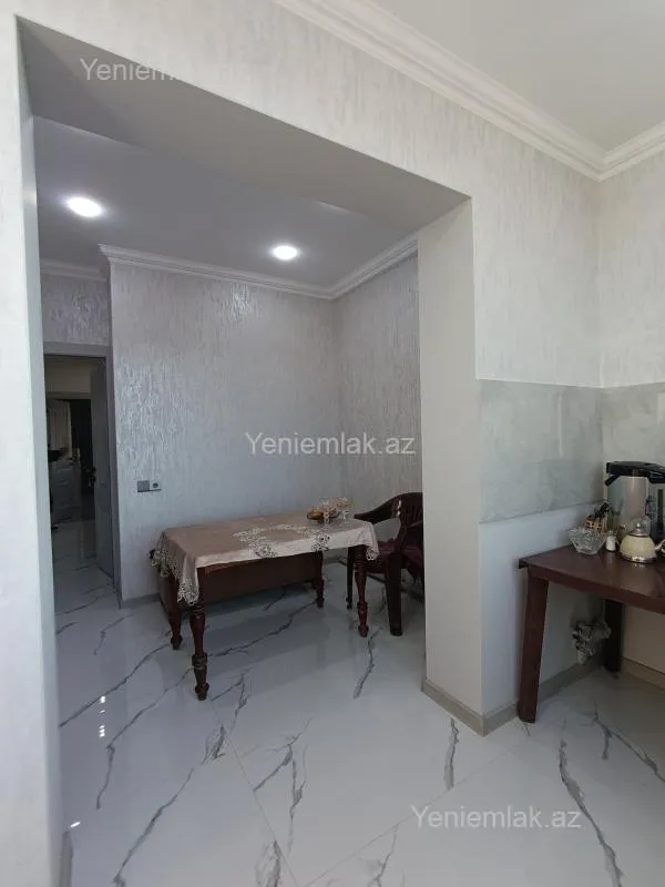 Satılır 5 otaqlı köhnə tikili 120 m²