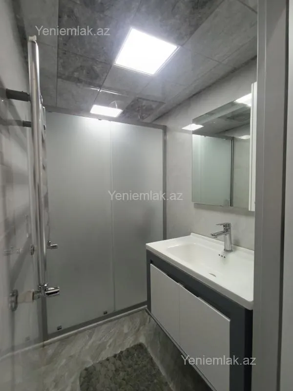 Satılır 5 otaqlı köhnə tikili 120 m²