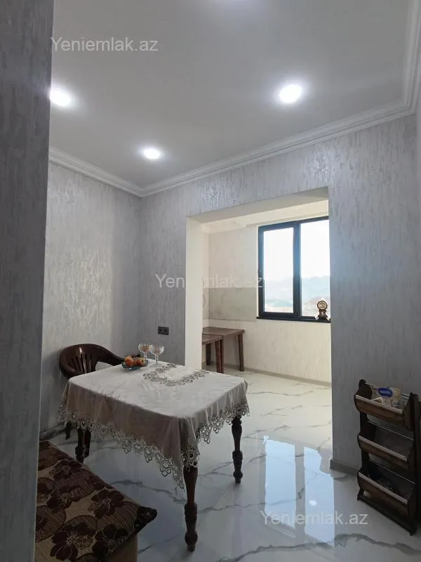 Satılır 5 otaqlı köhnə tikili 120 m²