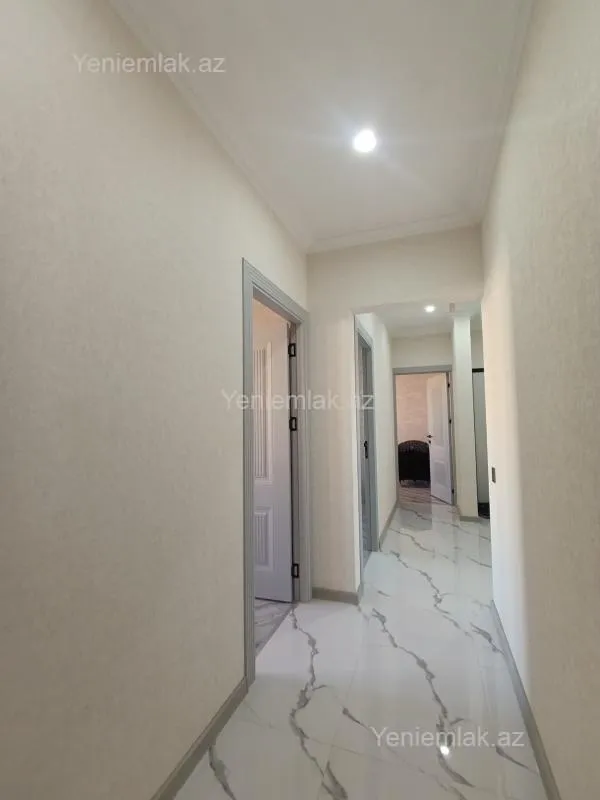 Satılır 5 otaqlı köhnə tikili 120 m²
