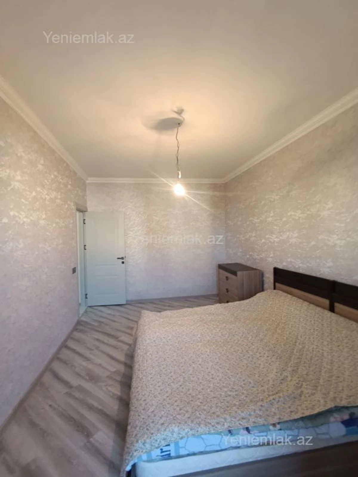 Satılır 5 otaqlı köhnə tikili 120 m²