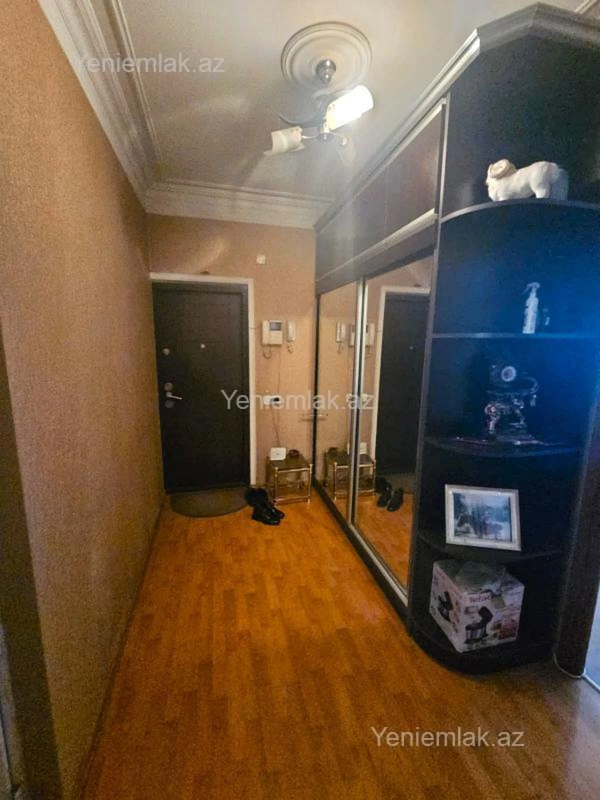 Satılır 4 otaqlı köhnə tikili 130 m²