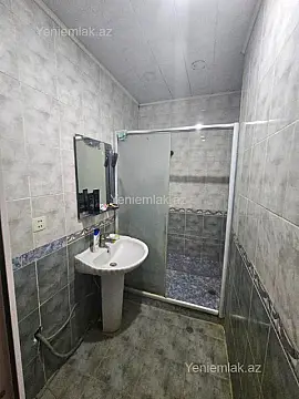 Satılır 4 otaqlı köhnə tikili 130 m²