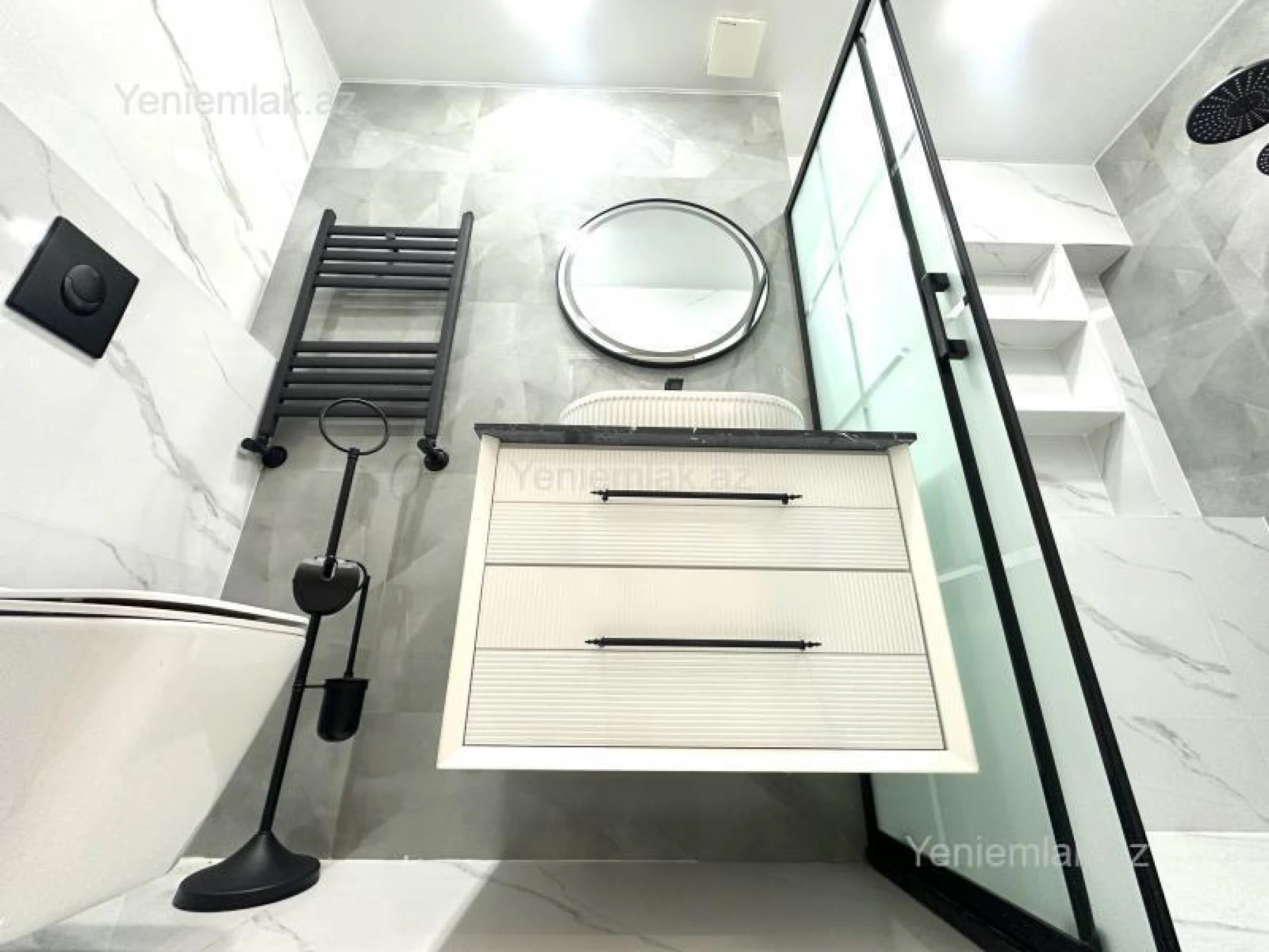 Satılır 3 otaqlı yeni tikili 130 m²