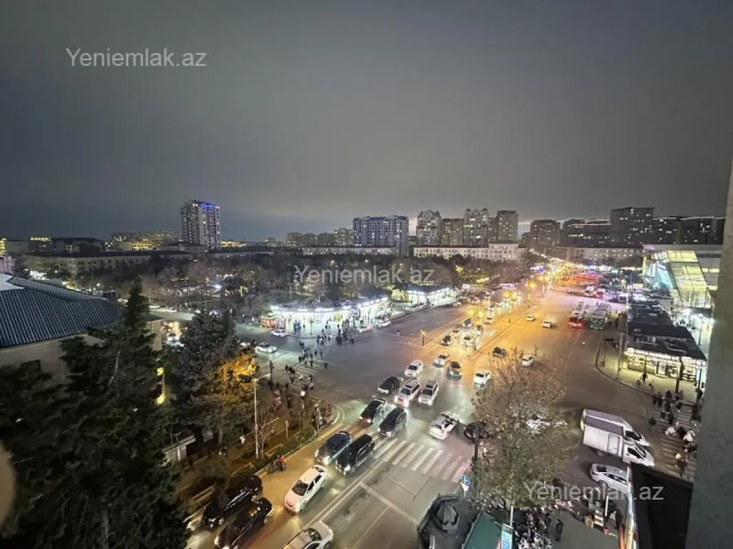 Satılır 3 otaqlı yeni tikili 130 m²