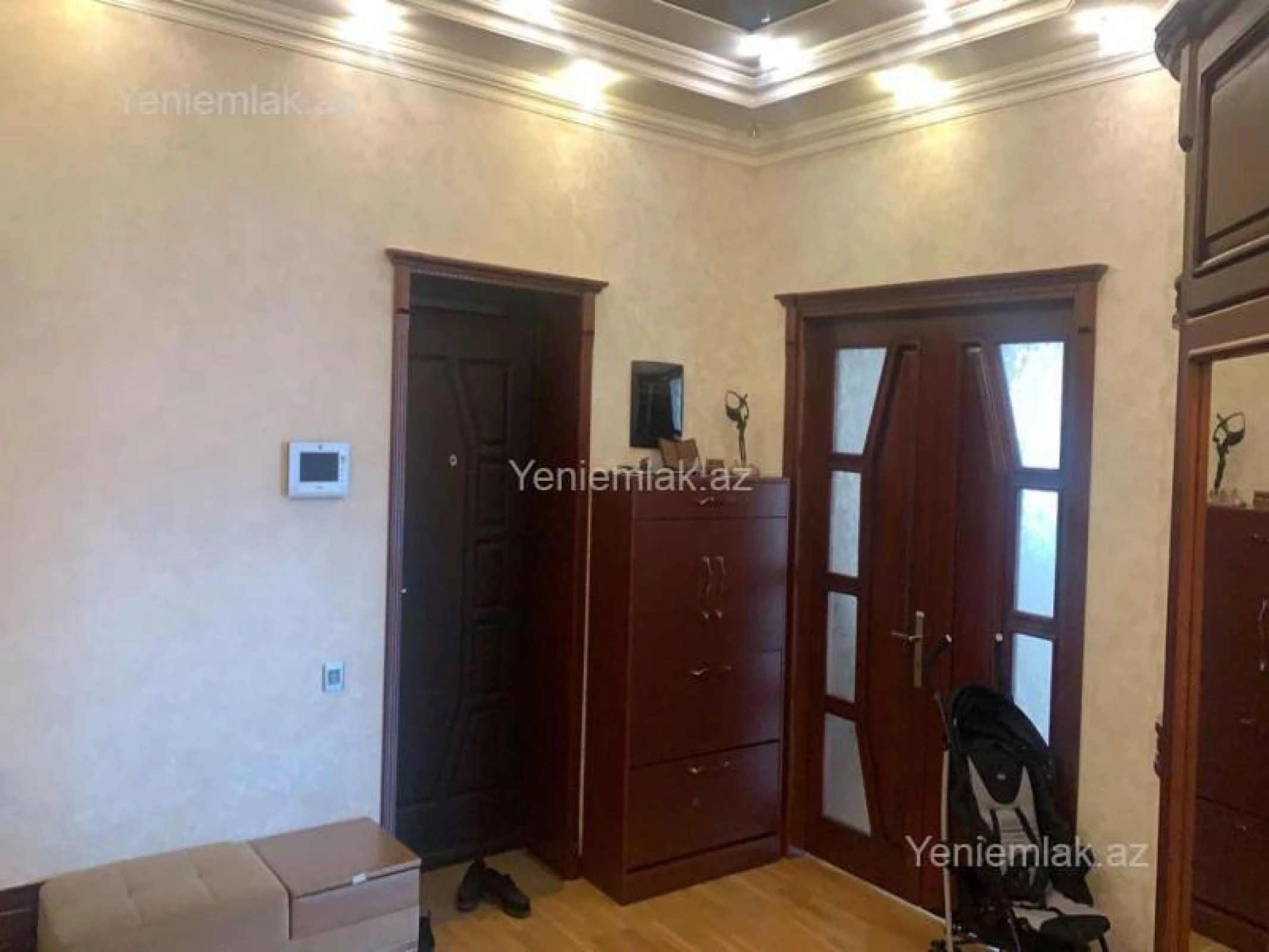 Satılır 3 otaqlı yeni tikili 128 m²