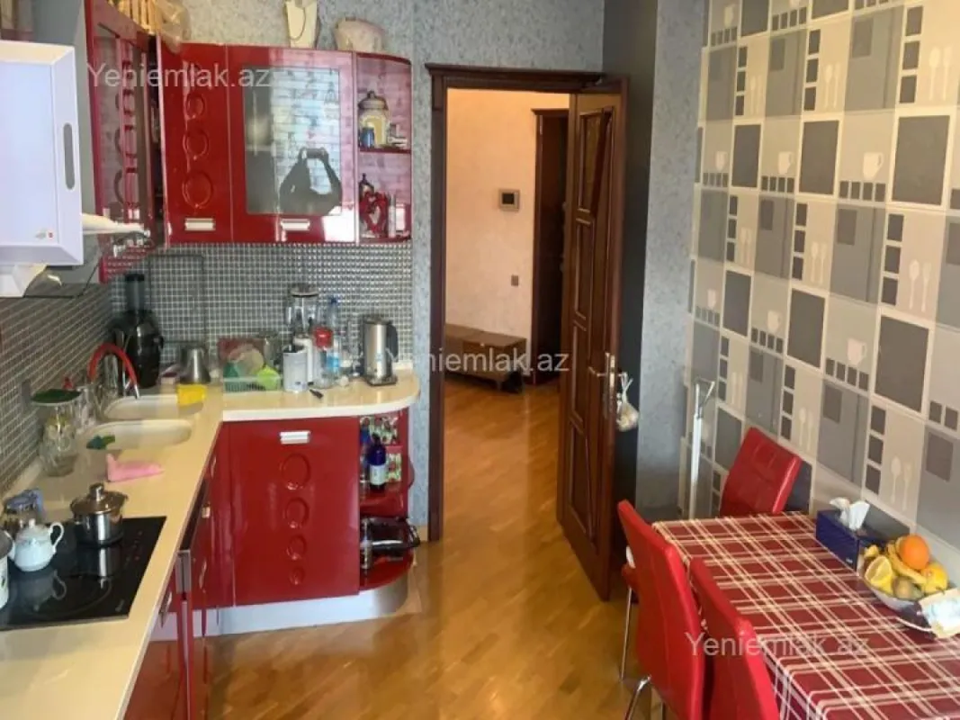 Satılır 3 otaqlı yeni tikili 128 m²