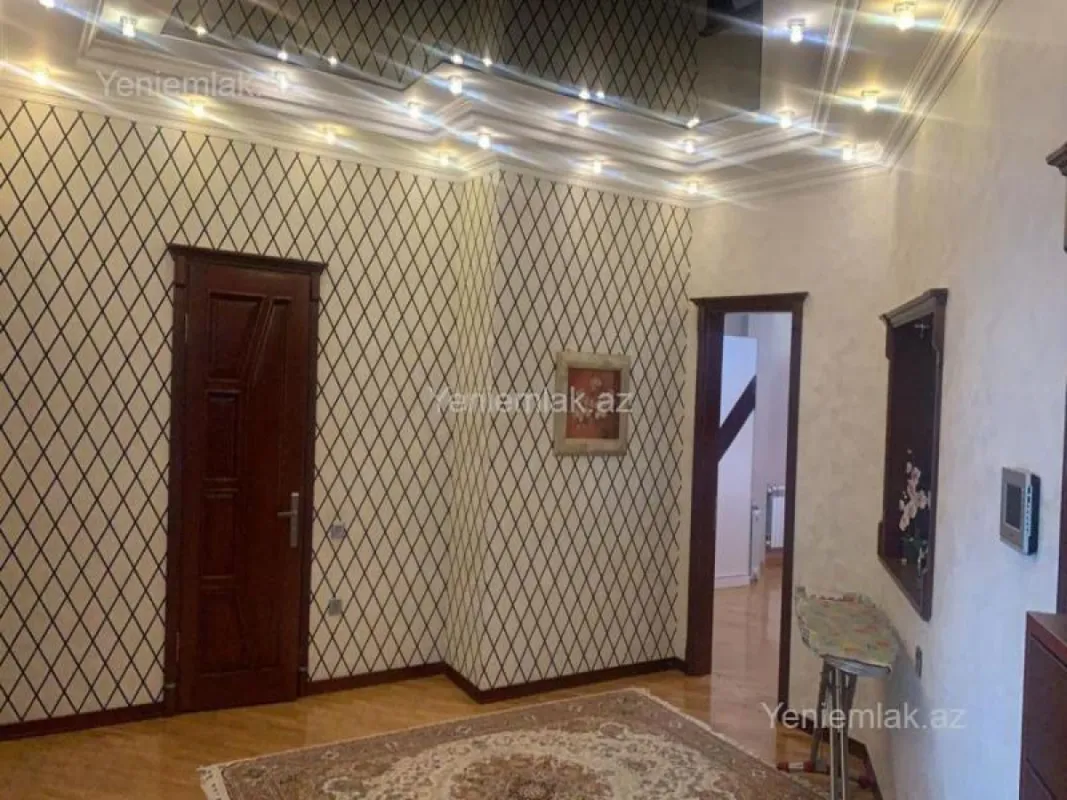 Satılır 3 otaqlı yeni tikili 128 m²