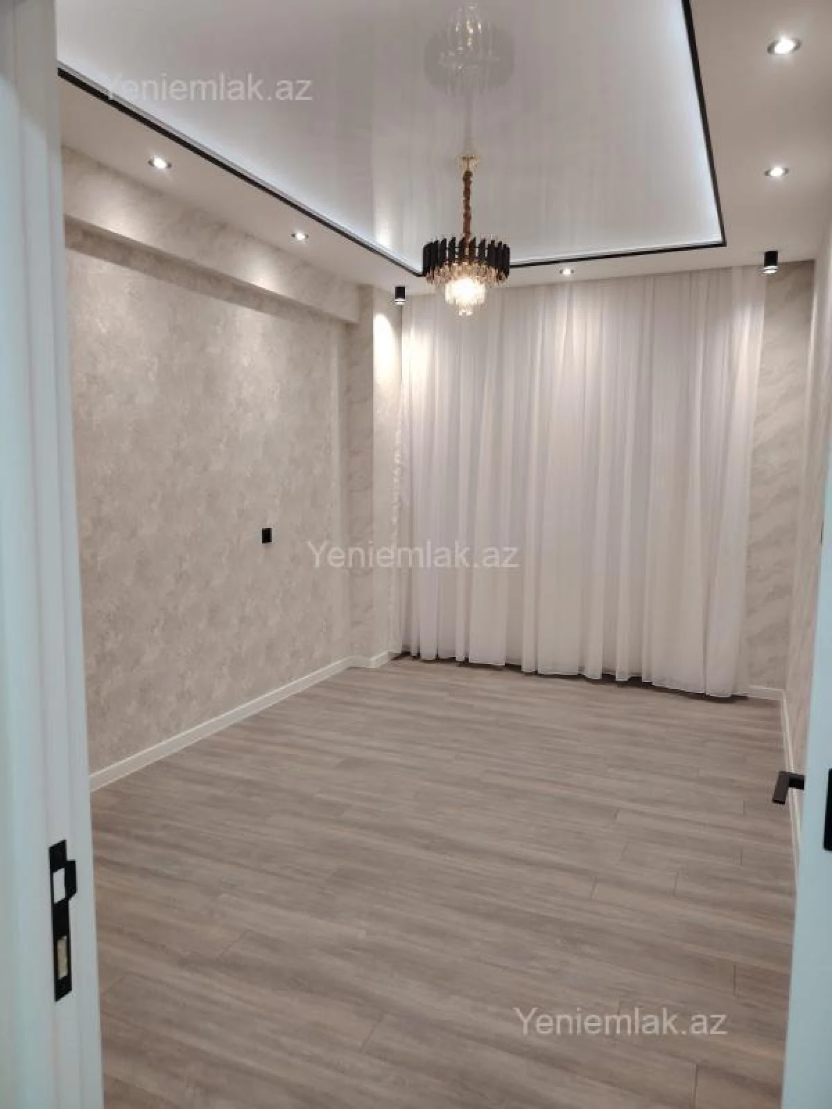 Satılır 2 otaqlı yeni tikili 60 m²