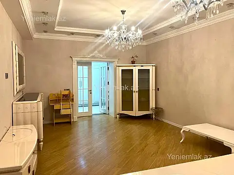 Satılır 3 otaqlı yeni tikili 140 m²
