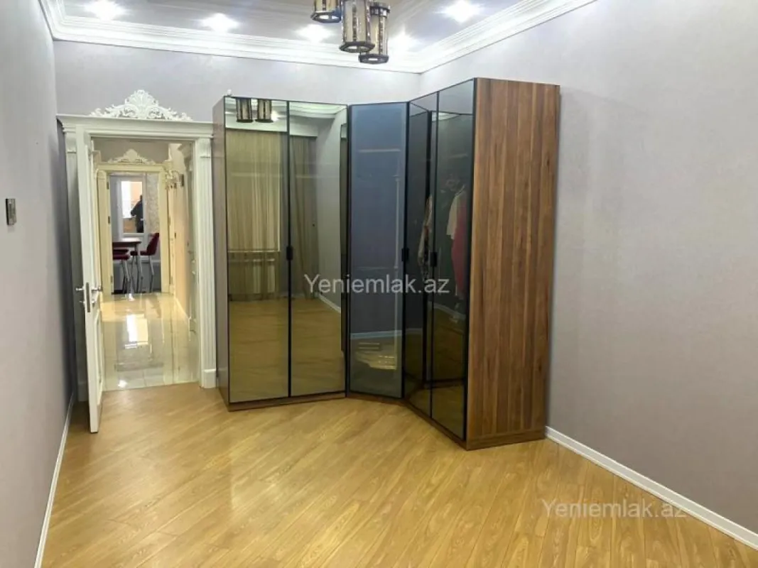 Satılır 3 otaqlı yeni tikili 140 m²
