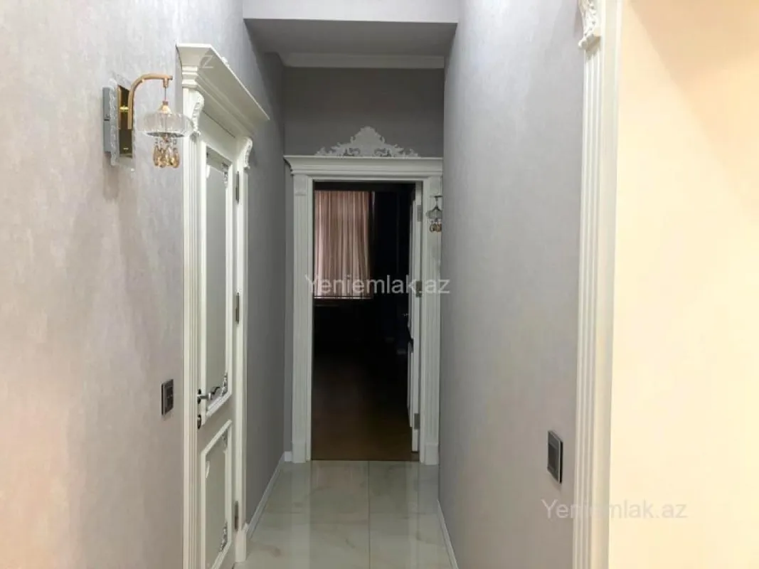 Satılır 3 otaqlı yeni tikili 140 m²