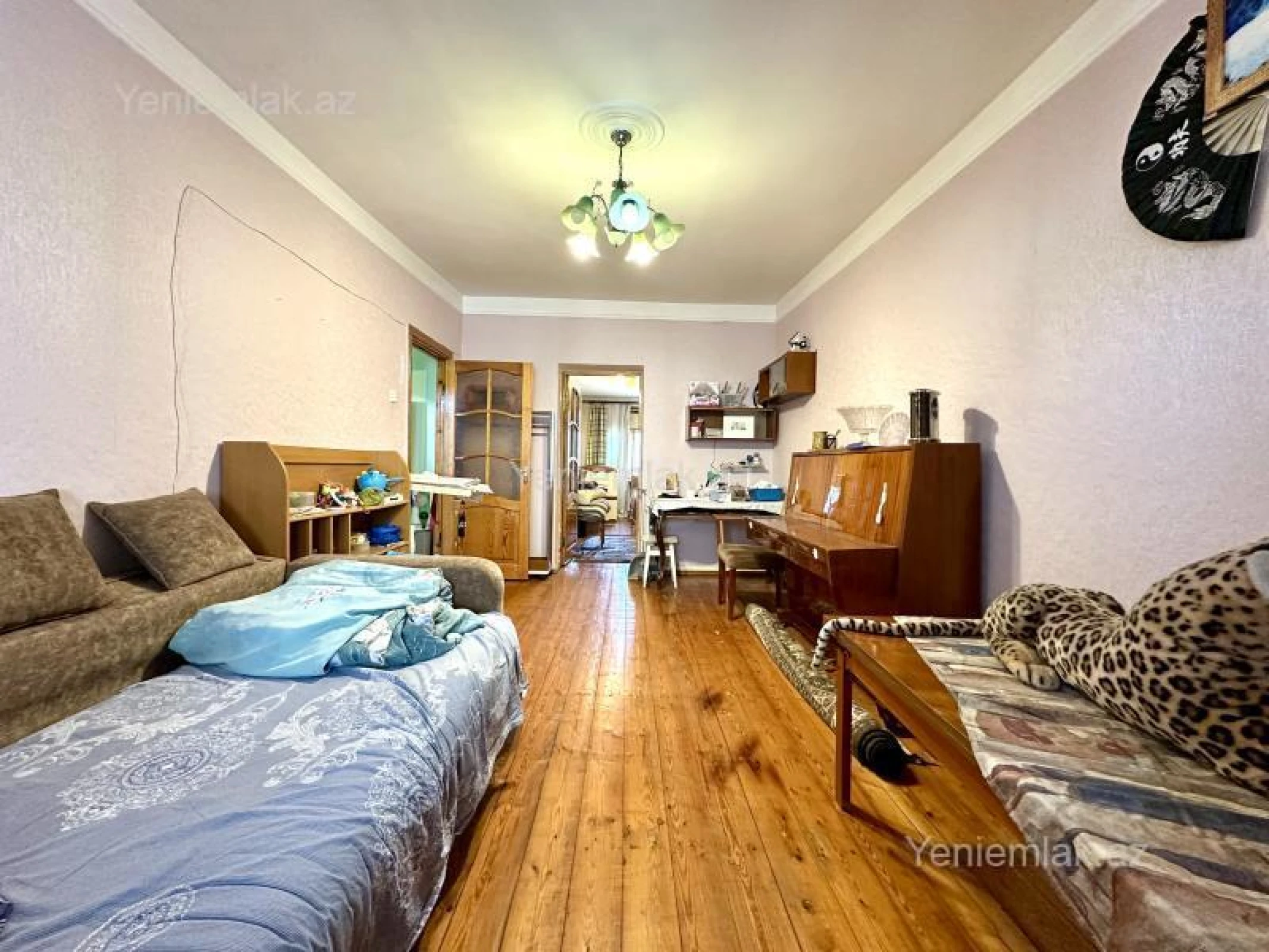 Satılır 2 otaqlı köhnə tikili 55 m²