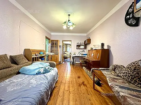 Satılır 2 otaqlı köhnə tikili 55 m²