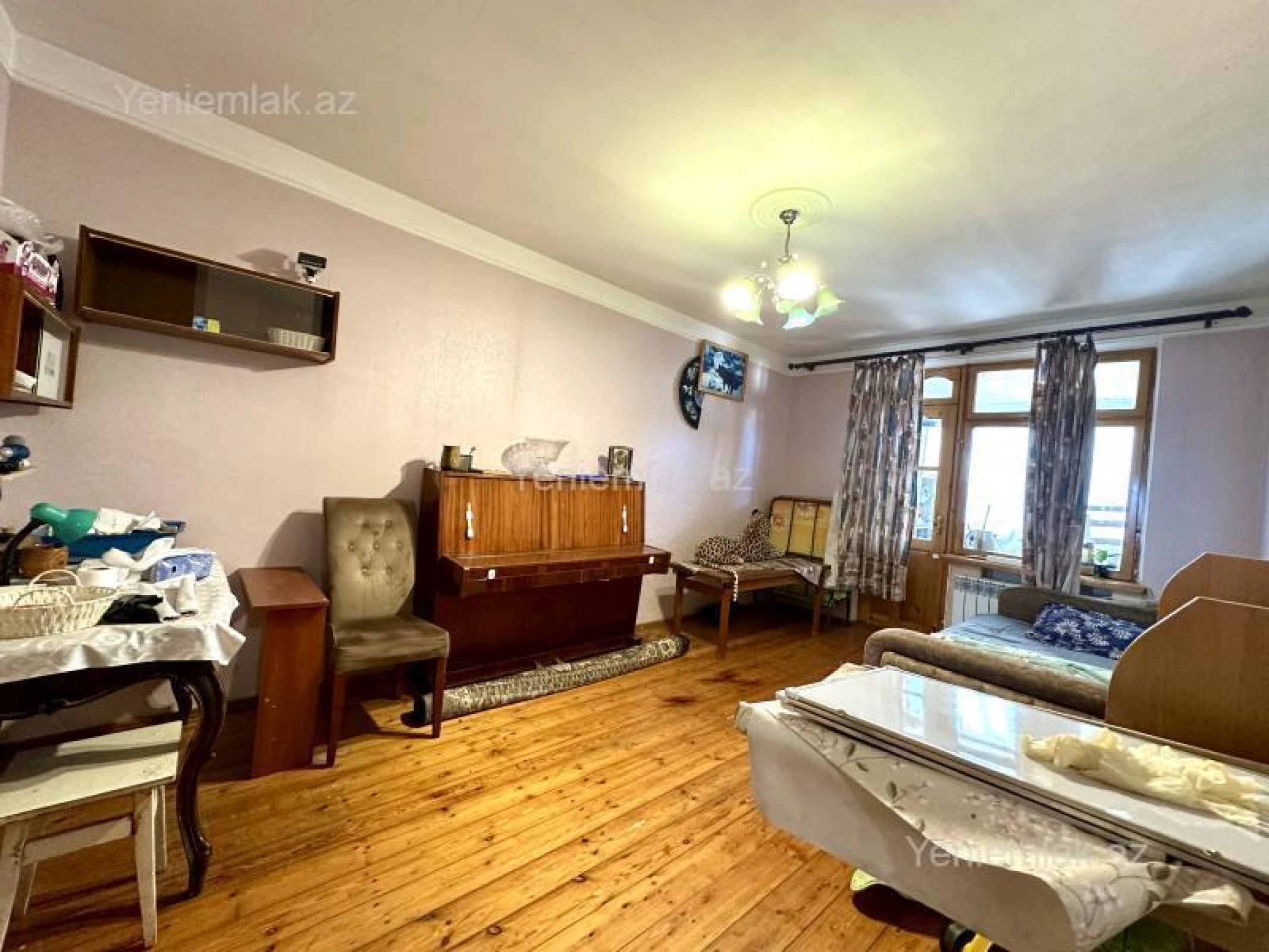 Satılır 2 otaqlı köhnə tikili 55 m²