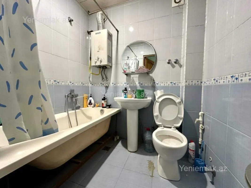 Satılır 2 otaqlı köhnə tikili 55 m²