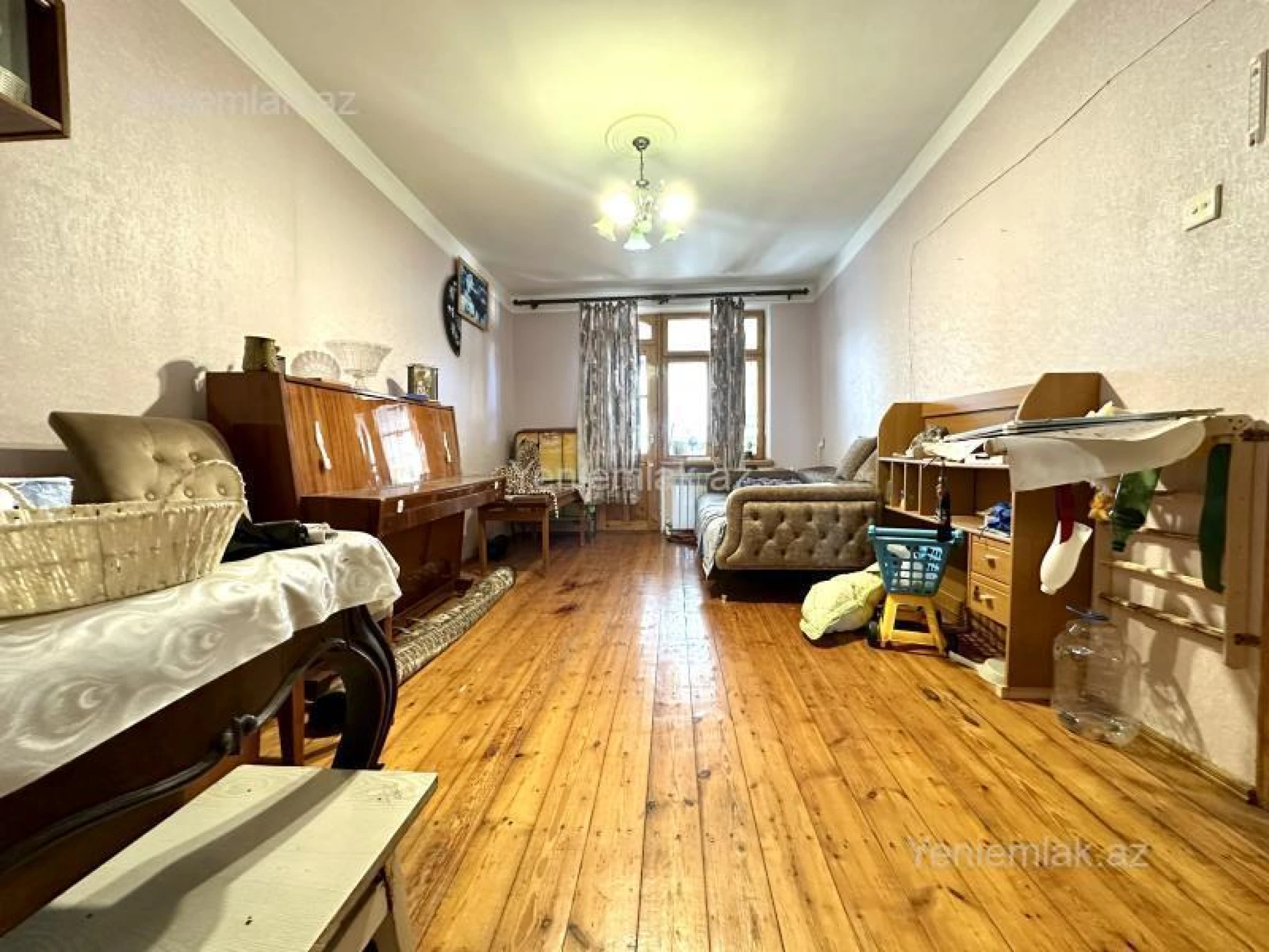 Satılır 2 otaqlı köhnə tikili 55 m²