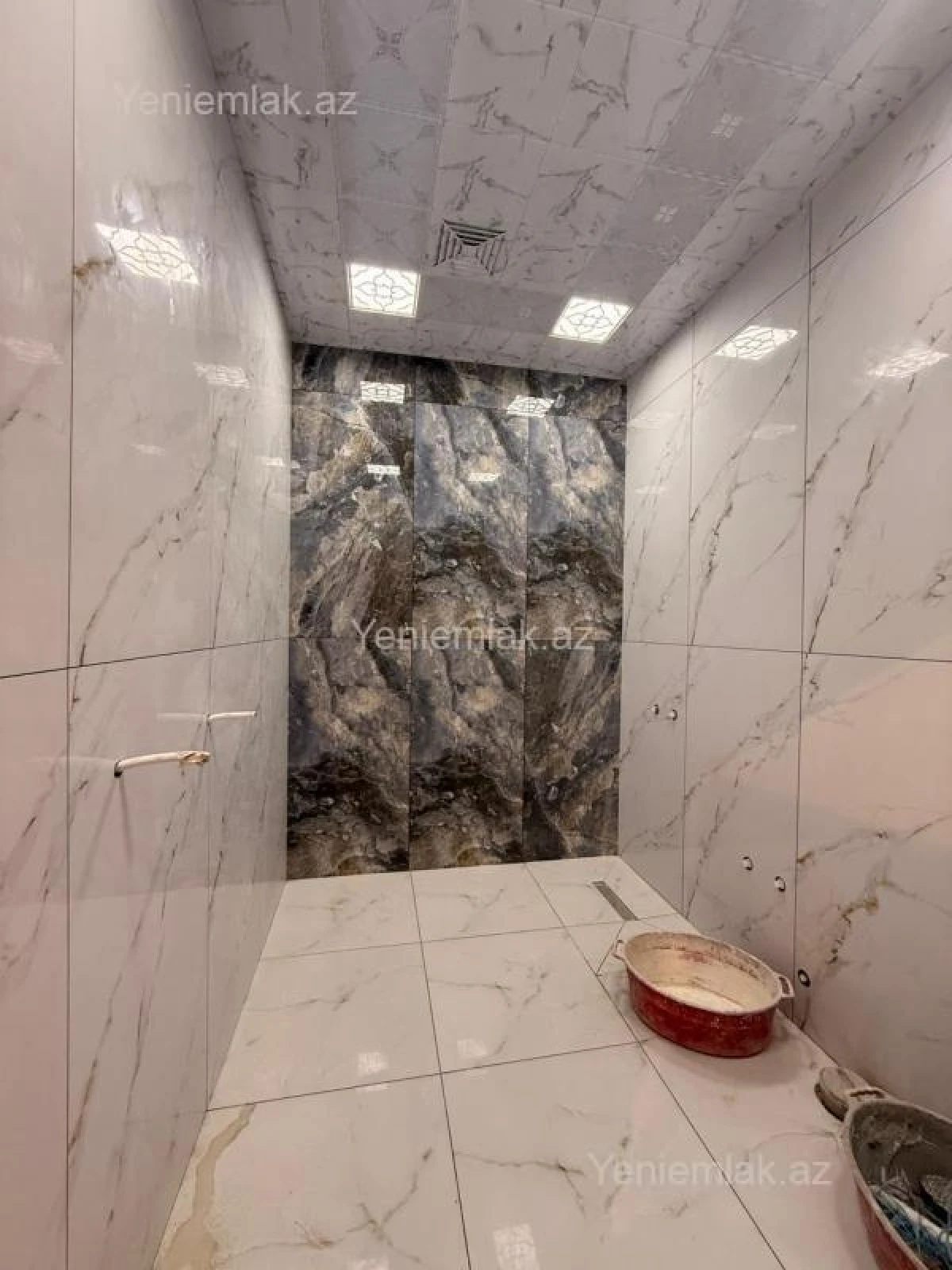 Satılır 6 otaqlı həyət evi 300 m²