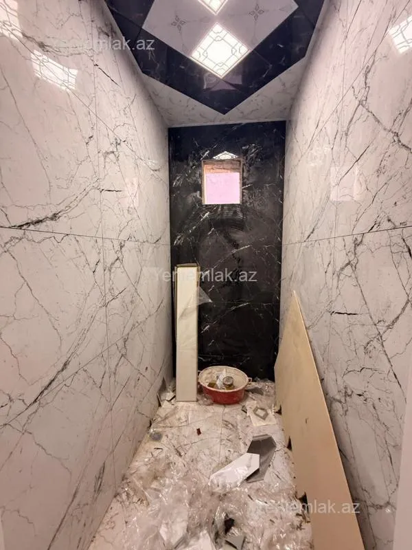 Satılır 6 otaqlı həyət evi 220 m²