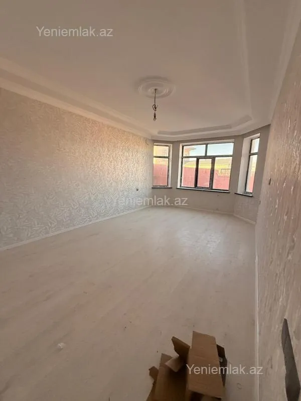 Satılır 6 otaqlı həyət evi 220 m²