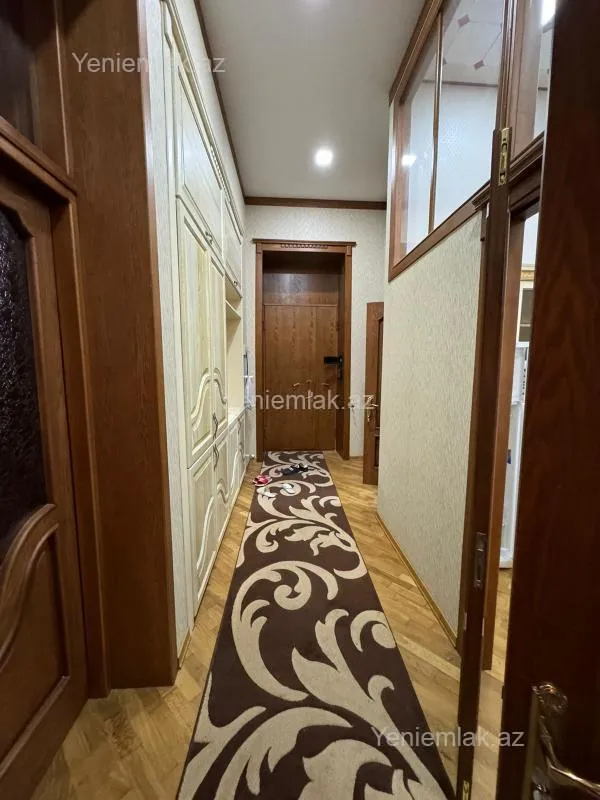 Satılır 3 otaqlı köhnə tikili 110 m²