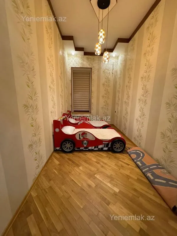 Satılır 3 otaqlı köhnə tikili 110 m²