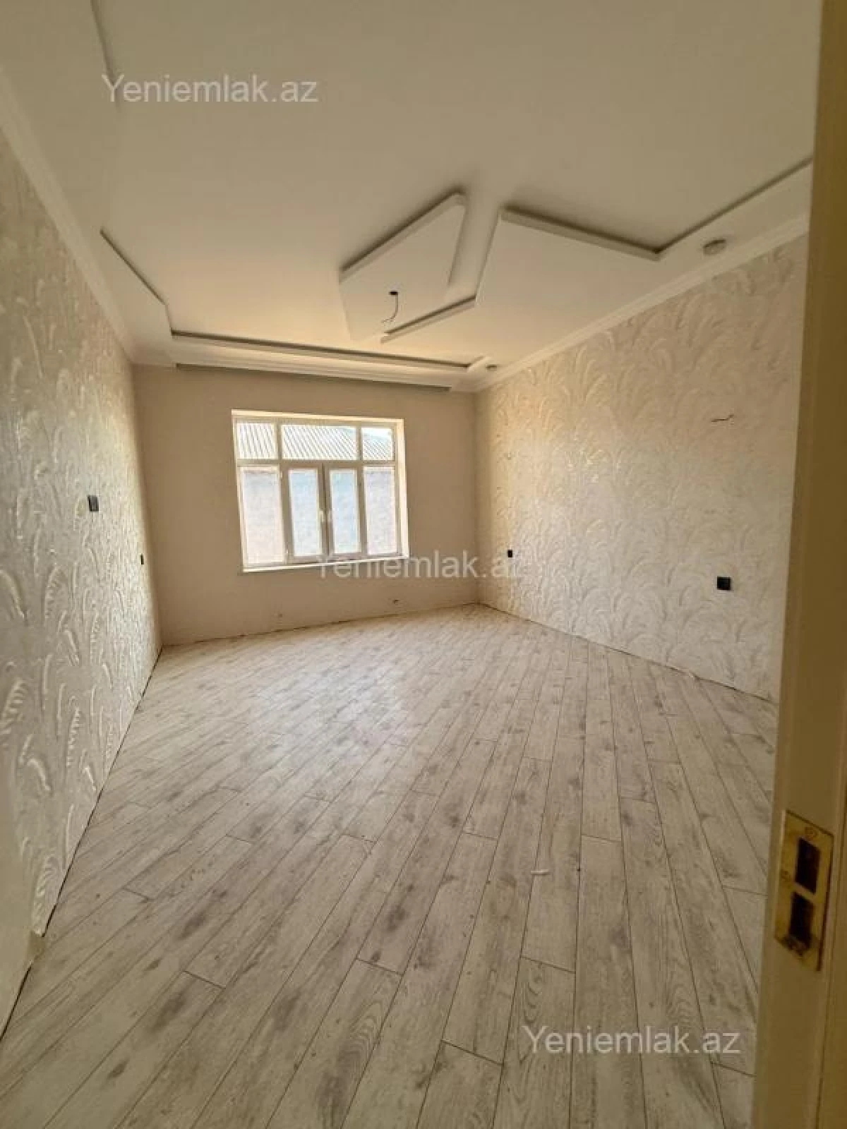 Satılır 7 otaqlı həyət evi 300 m²