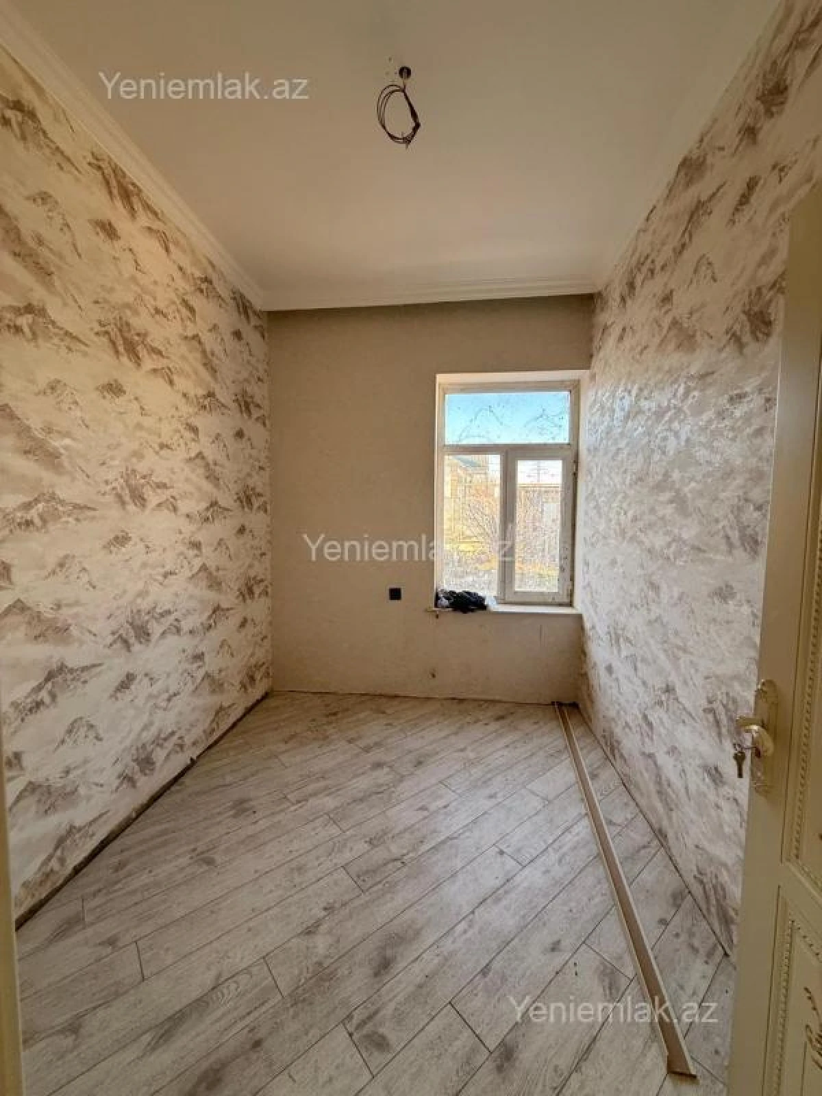 Satılır 7 otaqlı həyət evi 300 m²