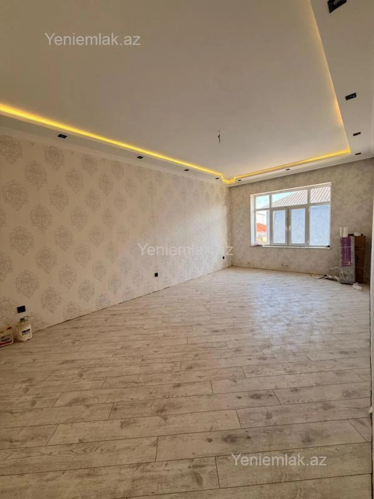 Satılır 7 otaqlı həyət evi 300 m²