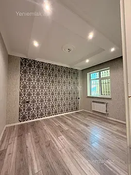 Satılır 5 otaqlı həyət evi 240 m²