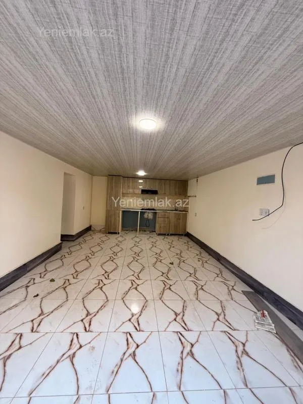 Satılır 5 otaqlı həyət evi 240 m²